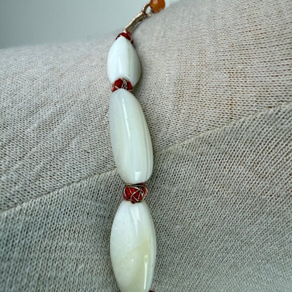 Asian White Agate Trade Bead Necklace 23.5" - Picture 6 of 9